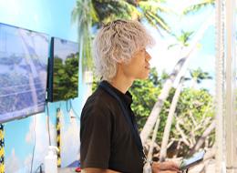 【ドローンインストラクター】未経験OK/約30万の資格を無料取得可/月給27.5万円～/完休2日/髪色髪型自由