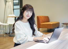 【クリエイター（コンテンツ企画・動画編集）】＊未経験OK＊月給25万円～＊フルリモート＊年休125日＊完休2日