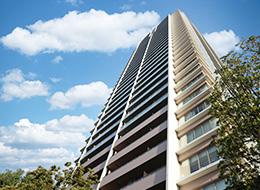 扱う物件はマンションやビル、戸建てや区分マンションのリフォームなど幅広く、多彩な案件に携われます