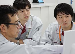 専門性を磨きながら、地域の環境と未来を守る誇り高い仕事です。