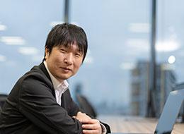 ITエンジニア｜フルリモートあり｜月給45万円～｜業務時間中の中抜け可｜有給消化率8割｜年休127日｜副業OK