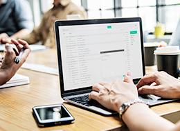 身につけた技術でお客様の課題解決に貢献する。そんな仕事を、一緒に楽しみましょう！