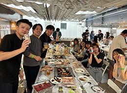 社員同士仲が良いのが特長！同世代の社員が多いため、安心して働ける環境です。