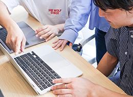 ”わからない”を気軽に聞けるからこそ、安心できる環境です！