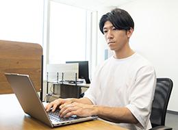 【ITエンジニア】透明性＆自由度100％の希望案件選択×単価評価★高還元率77%超★平均残業7h★年休132日