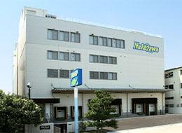 倉庫管理スタッフ/未経験・第二新卒OK/賞与年5ヶ月分/毎年昇給/住宅手当あり/実働時間短め