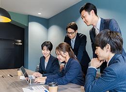 自社物件売買営業｜不動産未経験OK｜3年で主任昇進可｜年功序列一切なし｜完全週休2日制