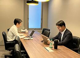 学びながら挑む日々の先に、経営者から頼られる瞬間がある。未経験でも安心して働ける環境が魅力。