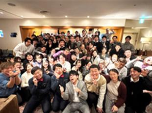 20代はもちろん30代・40代のメンバーが主に活躍中！メンバー同士の仲の良さも当社の魅力の一つです◎