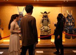 日本文化を世界に発信する接客・案内スタッフ／月給32万円～ ／5日以上の連休取得可能／英語力が活かせる