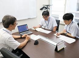 自社内開発エンジニア◆旅行・バス業界向けシステム◆土日祝休み◆年休120日超◆駅チカ◆リモート相談可能