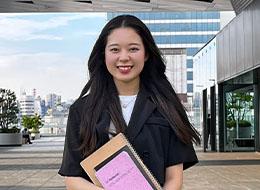 Web・SNSクリエイター/未経験大歓迎/平均年齢20代/フレックス/フルリモートOK/服・髪・ネイル自由