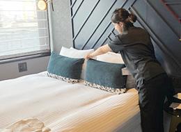 ホテルキーピング(有名ホテル)◆全員面接(条件あり)◆未経験OK◆リゾート地も選べる◆必ず25万円スタート