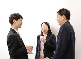 現在は、証券会社で構築業務を担当。スキルアップを日々感じています