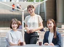 初級エンジニア/未経験OK/リモートワークOK/賞与年2回/研修充実/年間休日125日/月給28万円～