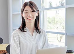 ITエンジニア/未経験OK/賞与年2回/有給取得率73%/充実の研修制度あり/残業月10h程度/京成グループ