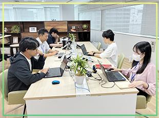 勉強会や社内イベントなど、社員同士の繋がりを感じられる機会を沢山ご用意しております。