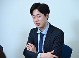 「社内の本好きなメンバーとよく話題の漫画や小説の話をしています！」社員Oさん（入社2年目/書店営業）