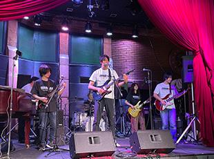 社内イベントも充実しています！バンドメンバーのライブなども実施しました！！