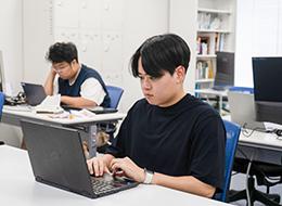 【ITサポート】未経験大歓迎！/残業なし/土日祝休み/前職給与保証/充実のサポート体制/リモート可