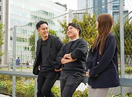 動画編集クリエイター／未経験歓迎／リモート／年休130日／初掲載／平均月給45万円～