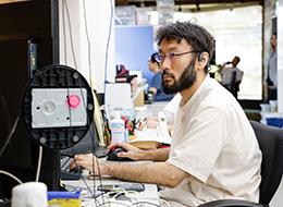 Webエンジニア◆自社サービスの開発(100％自社内)◆40～60代活躍中◆IoTシステムの上流工程から担当