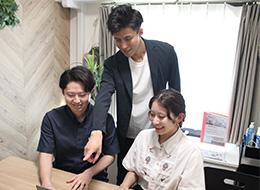 ITエンジニア／React・TypeScript等／フルリモ・副業OK／還元率95％／年収1000万可