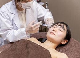 各種医療機関からも注目を浴びる当クリニック。人々がより良く暮らせるサポートをしています。