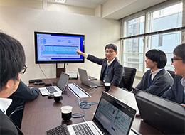 自社内開発エンジニア◆旅行・バス業界向けシステム◆土日祝休み◆年休120日超◆駅チカ◆リモート相談可能