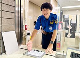 施設内警備スタッフ/全員面接実施中/シフトや勤務地の自由度◎/日勤のみも可能/座り仕事メイン/社会人未経験歓迎