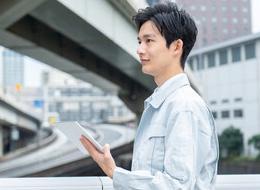 （油槽所オペレーター／先輩社員）