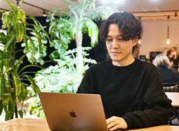 エンジニアにとって理想の環境のもと、無理なく働けています！