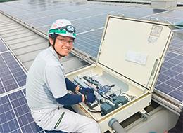 年齢や経験に関係なく意見が言える、自由で温かい職場環境が成長を後押ししてくれます。