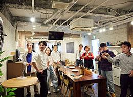 ITエンジニア／【現状打破】脱下流工程／大手取引70％以上／Udemy無料／基本残業なし／在宅ワーク手当あり