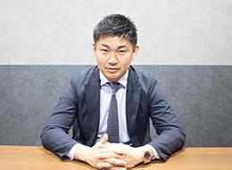 「最近、未経験で入社した社員は年収3000万円を達成する見込み。誰だって可能性があります！」