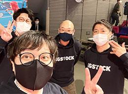 対面での業務に負けないくらい、遠くてもみんなとつながっています。