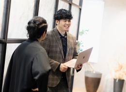 【初級エンジニア】未経験OK*リモート7割*年休124日*Netflix見放題*20代30代活躍中