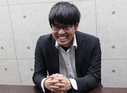 初級エンジニア/未経験OK/年間休日129日/オリジナルアプリを作れる研修あり/毎年全員給与UP