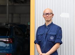 目の前の車に集中して向き合える環境です。