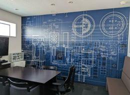 『納期よりも品質を』。その言葉が建前ではなく、当たり前に飛び交う開発現場です。