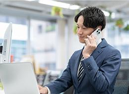 過去には業績好調時に、社員全員に100万円のインセンティブが支給されたこともあります