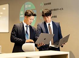 20代の仲間とゼロから組織をつくる、未経験歓迎の社内IT。