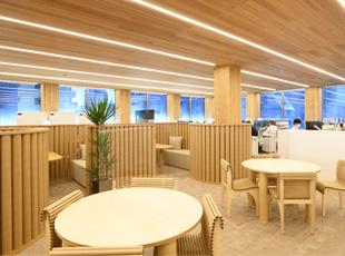 社員が気持ちよく働けるよう、綺麗なオフィス×設備を整えています！