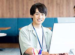 PG│大手との取引・直請け案件多数│リモート可能案件あり│年間休日120日│転勤なし│資格取得支援制度あり