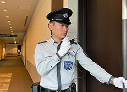 警備/正社員デビューOK/賞与3.19ヶ月分/入社祝い金10万円/創業から約60年の安定基盤あり/駅直結