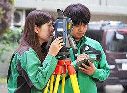 3D計測マスター◆未経験OK◆20代で年収500万円以上可◆住宅手当月1.5万円◆有休取得96％◆20代4割