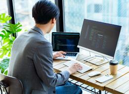 ITエンジニア*モダン開発案件多数*案件選択制*大手直請け8割*日報・帰社日なし*経験が浅い方も大歓迎