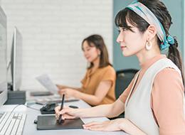 「自分のデザインが世に出る喜び」と「ダイレクトな反響」。インハウスならではの面白さです！