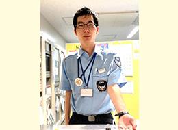 屋内メイン警備スタッフ/未経験OK/定着率90%以上/正社員雇用/賞与年2回/毎年昇給/年間休日120日以上