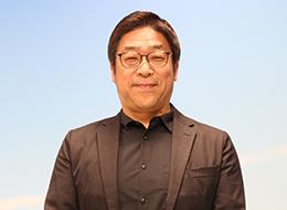 ITコンサルティングの現場で培われた代表の経験と、大手企業様との信頼が、当社の環境を支えています。